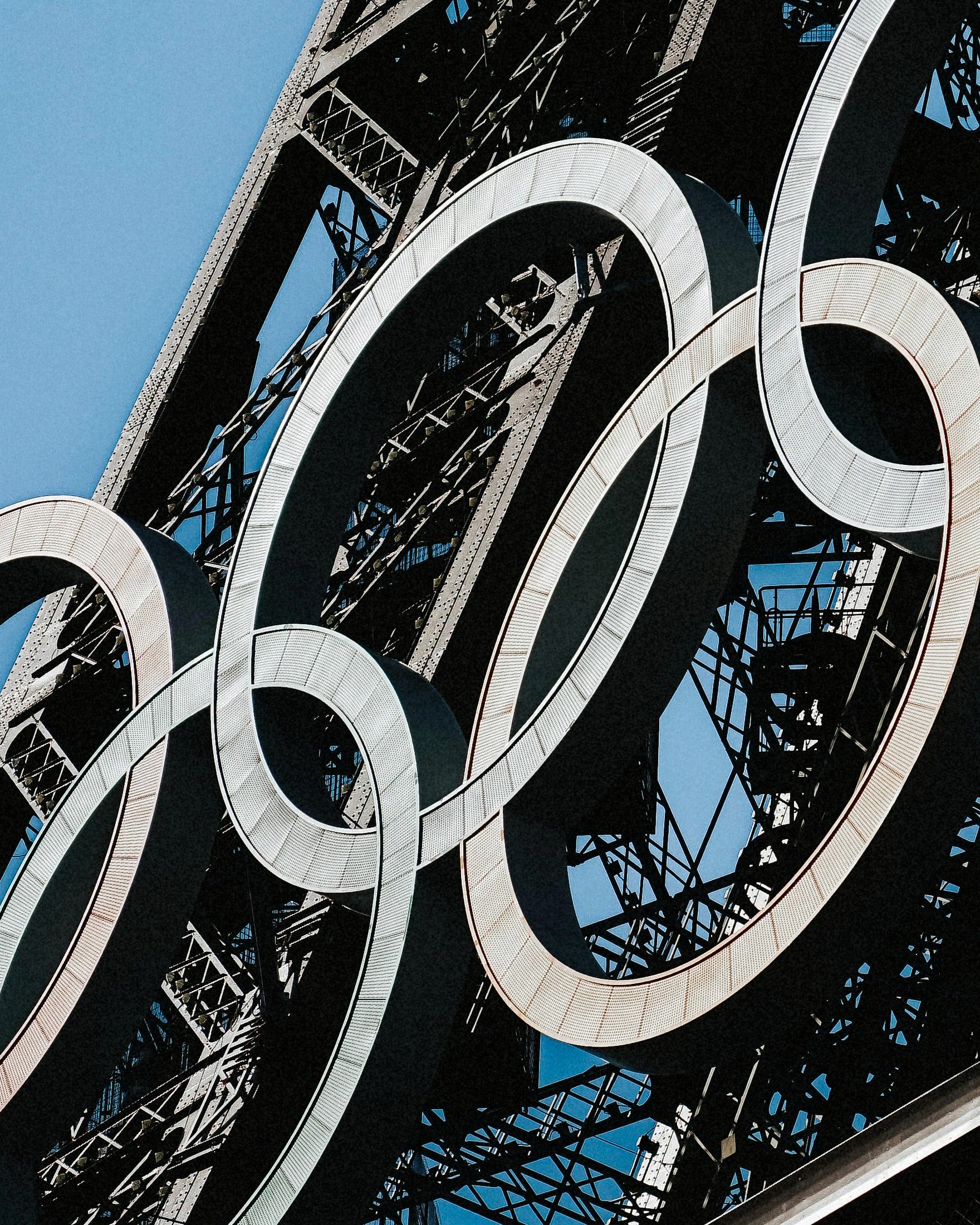 Olympia 2024 poster mit Eiffelturm in Paris