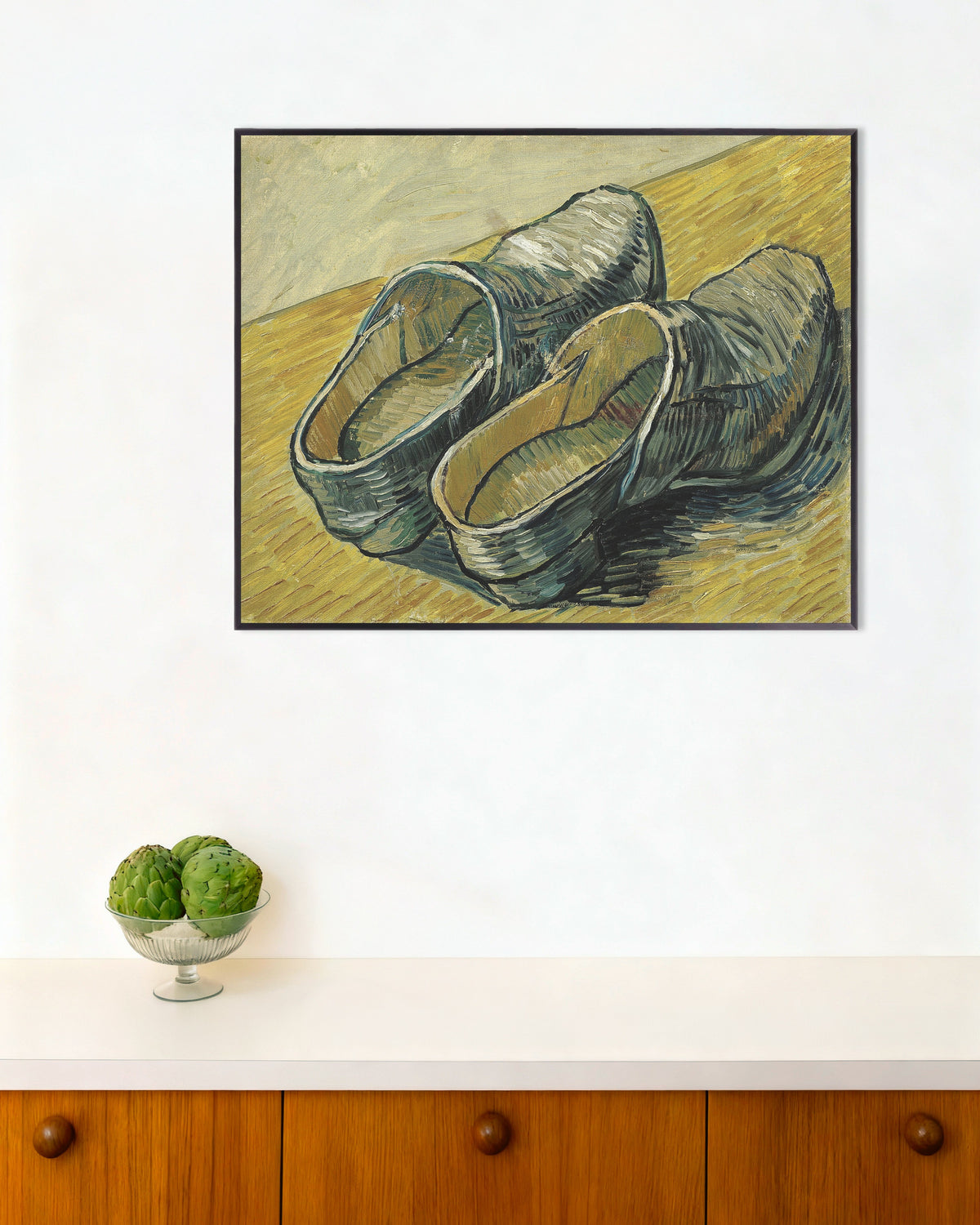 Poster von Ein Paar Ledersandalen (1888) von Vincent van Gogh mit Metallrahmen