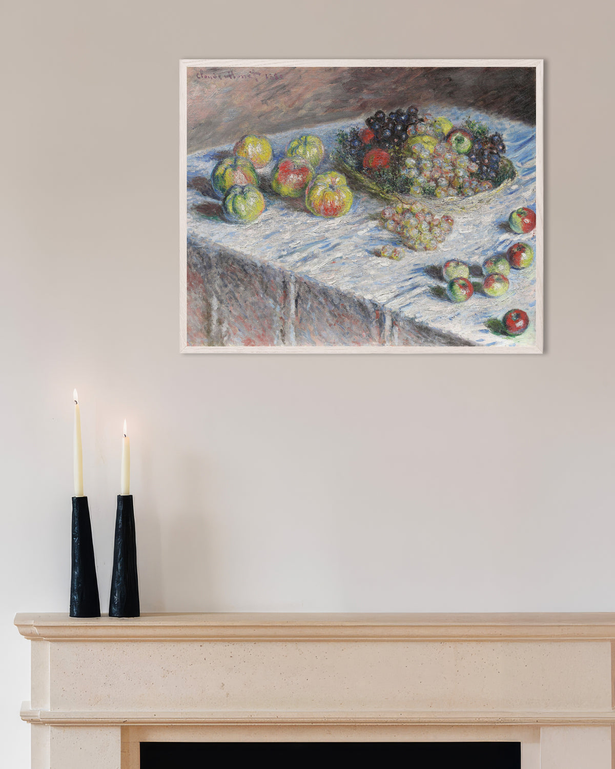 Poster Äpfel und Trauben (1880) von Claude Monet mit weißem Holzrahmen