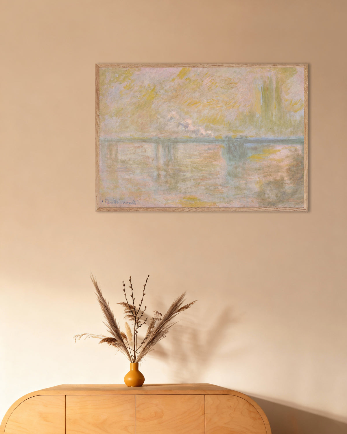 Poster Charing Cross Bridge, London (um 1902) von Claude Monet mit naturfarbenem Holzrahmen