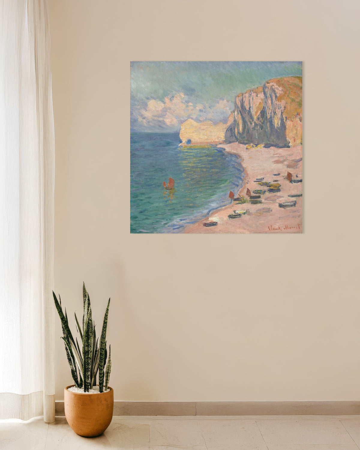 Poster Étretat, der Strand und die Falaise d'Amont (1885) von Claude Monet