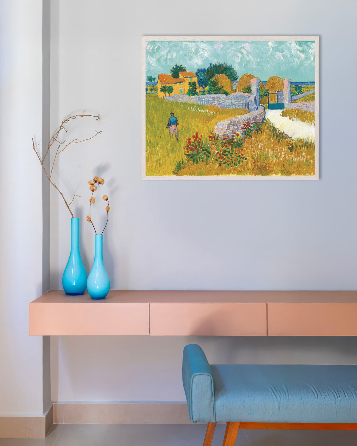 Poster Bauernhaus in der Provence (1888) von Vincent van Gogh, mit weißem Holzrahmen