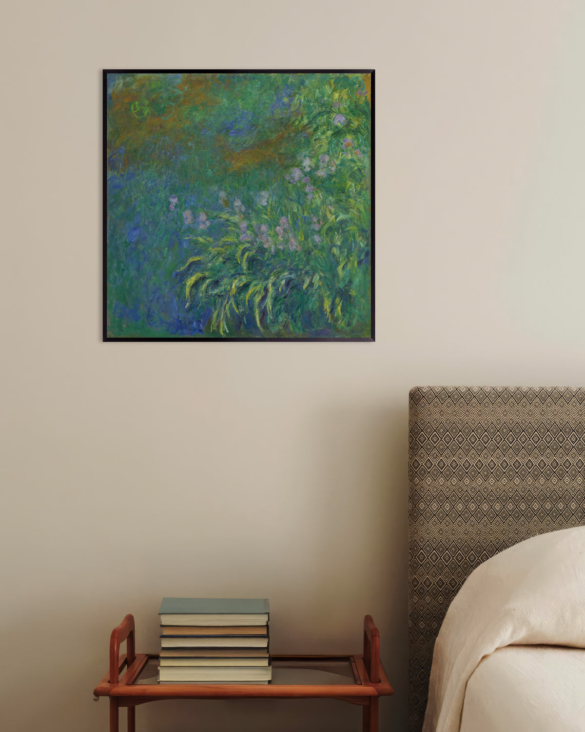 Poster Schwertlilien (1914–1917) von Claude Monet mit Metallrahmen
