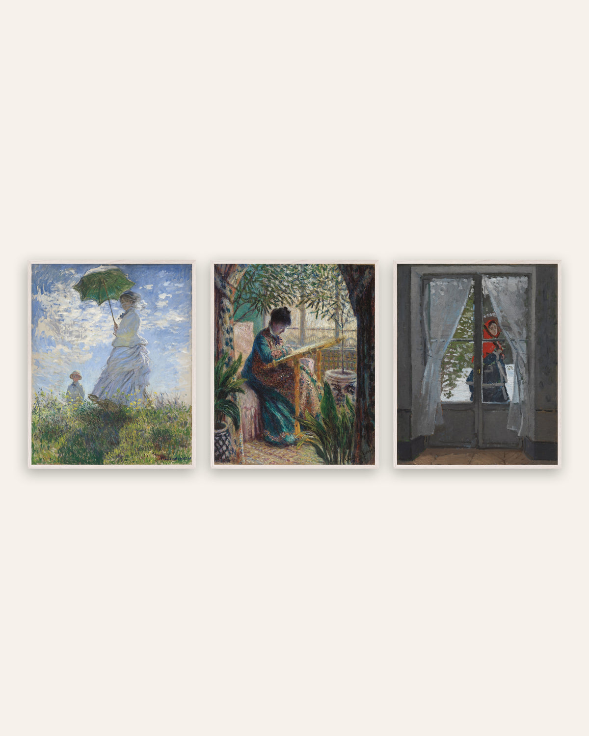 Monet Camille Poster 3er-Set: Frau mit Sonnenschirm und rotes Kopftuch, in weißen Eichenrahmen