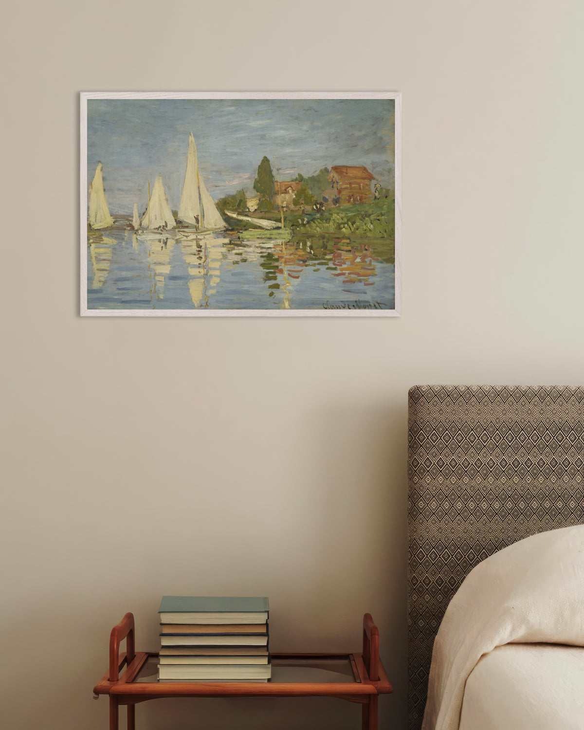 Poster Regatta in Argenteuil (um 1872) von Claude Monet mit weißem Holzrahmen