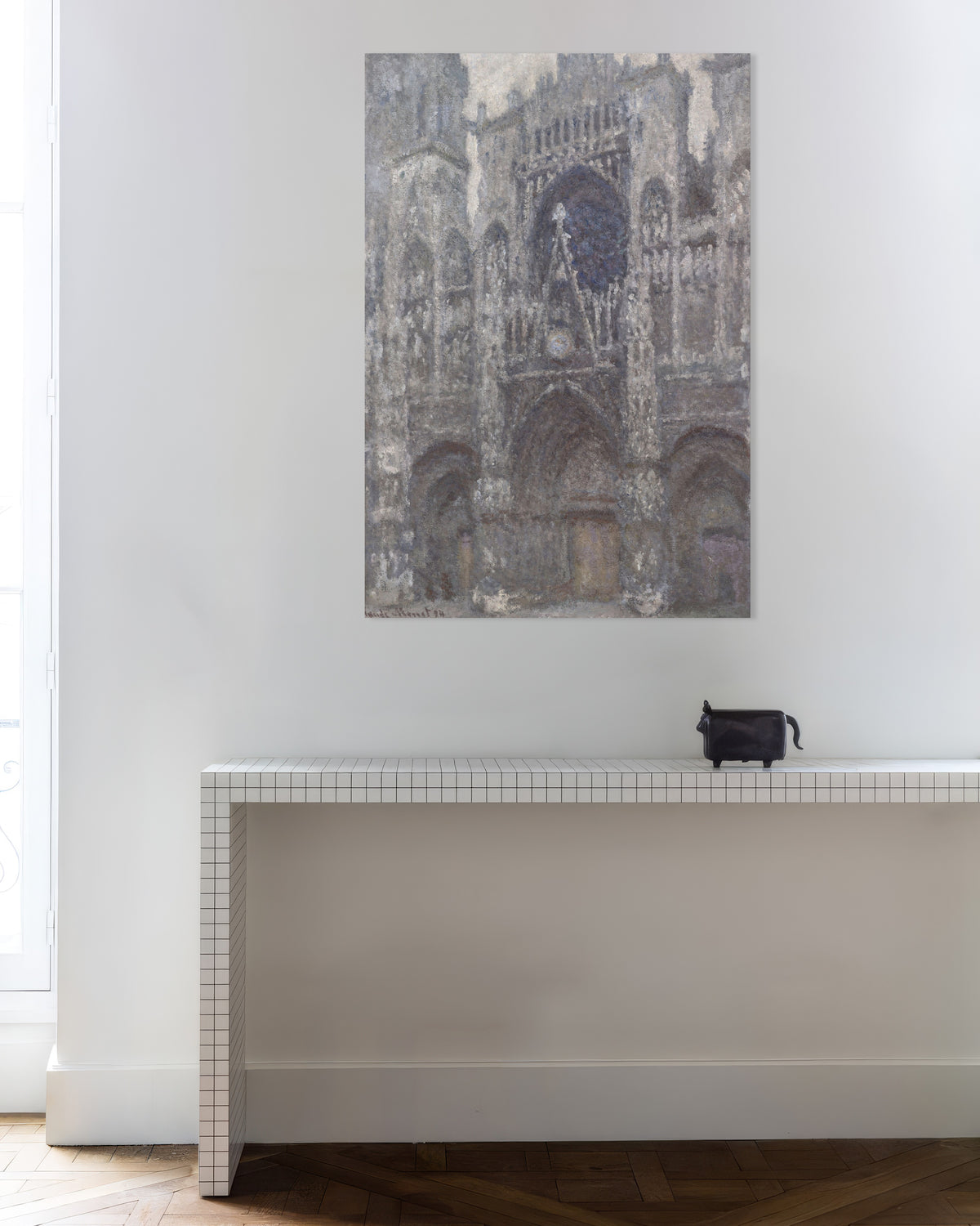 Poster Die Kathedrale von Rouen, das Portal bei grauem Wetter (1892) von Claude Monet