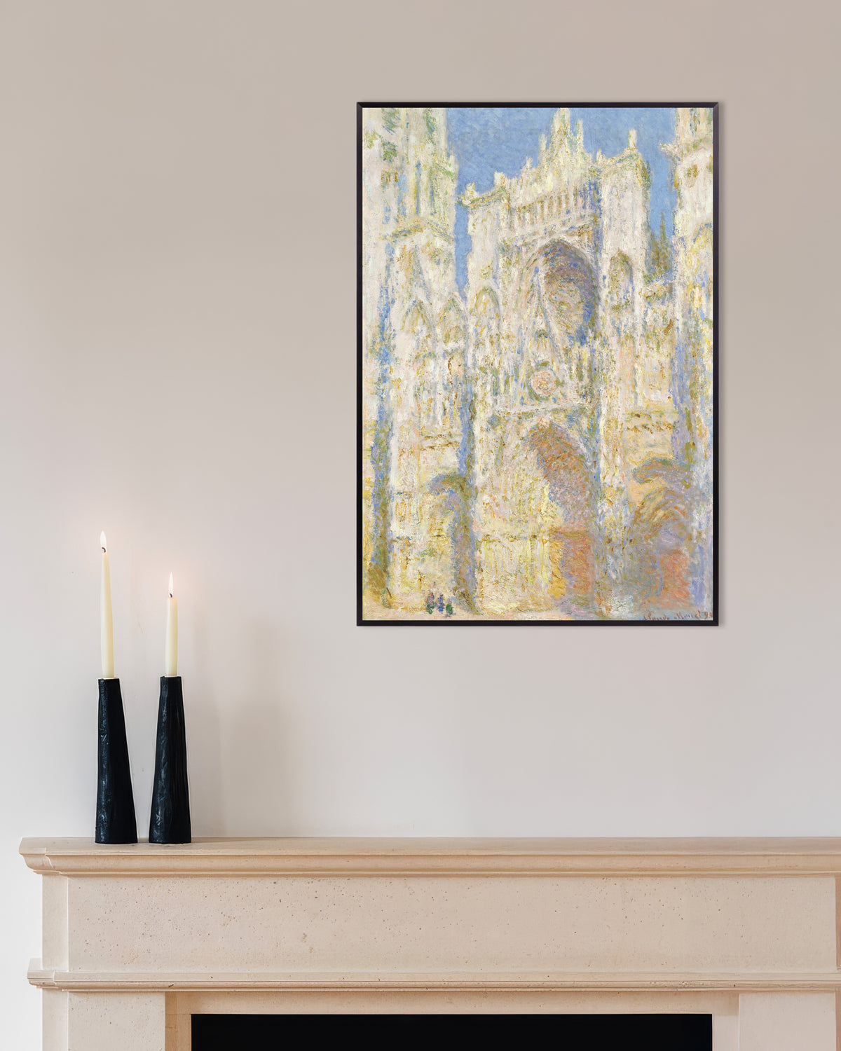 Poster Die Kathedrale von Rouen, Westfassade im Sonnenlicht (1894) von Claude Monet mit Metallrahmen