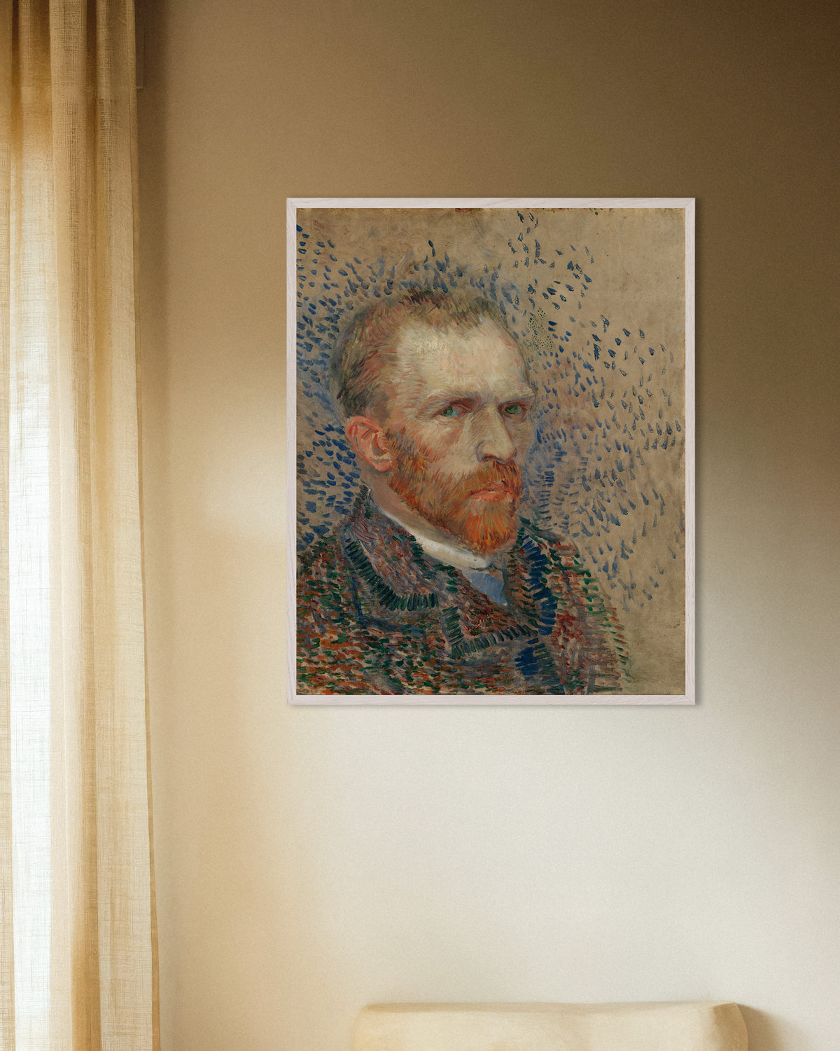 Poster mit Selbstporträt mit blauen Strichen (1887) von Vincent van Gogh, mit weißem Holzrahmen