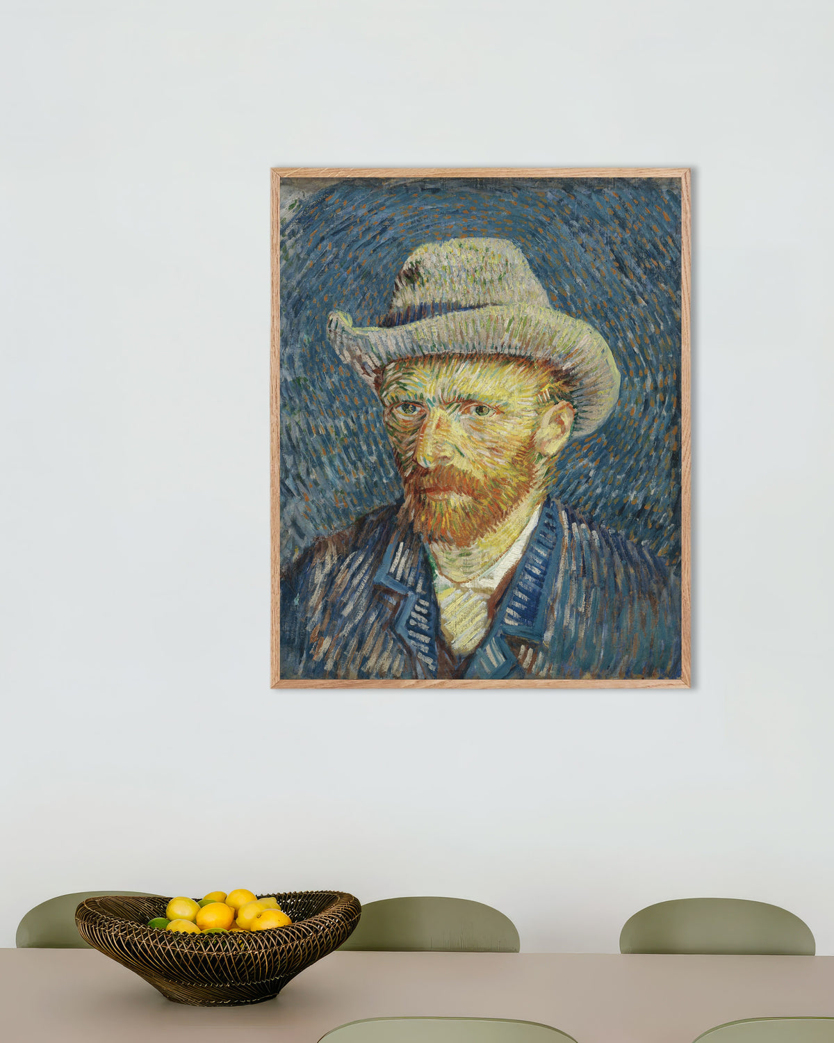 Poster mit Selbstbildnis mit grauem Filzhut (1887) von Vincent van Gogh, mit naturfarbenem Holzrahmen