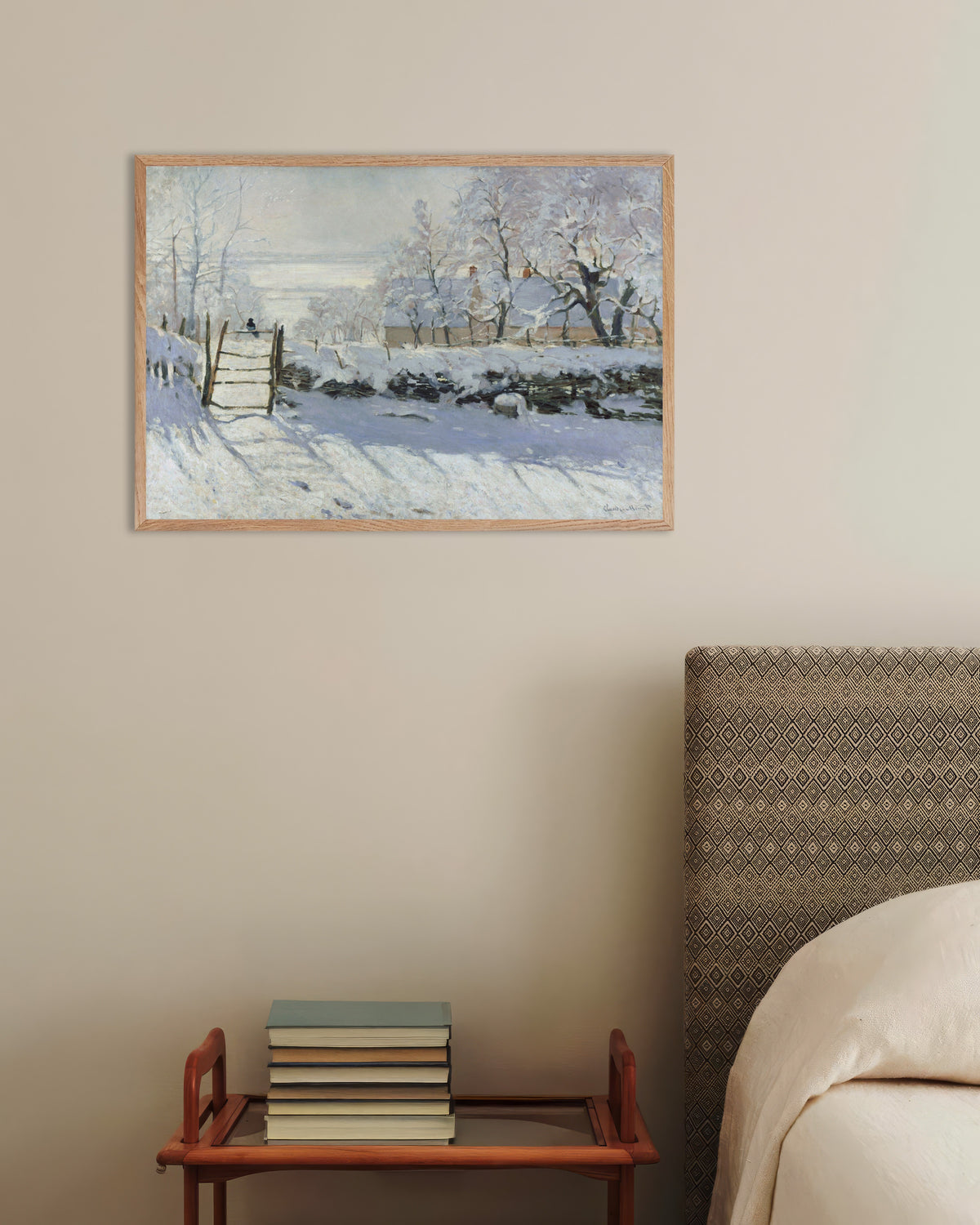 Poster Die Elster (1868–1869) von Claude Monet mit naturfarbenem Holzrahmen