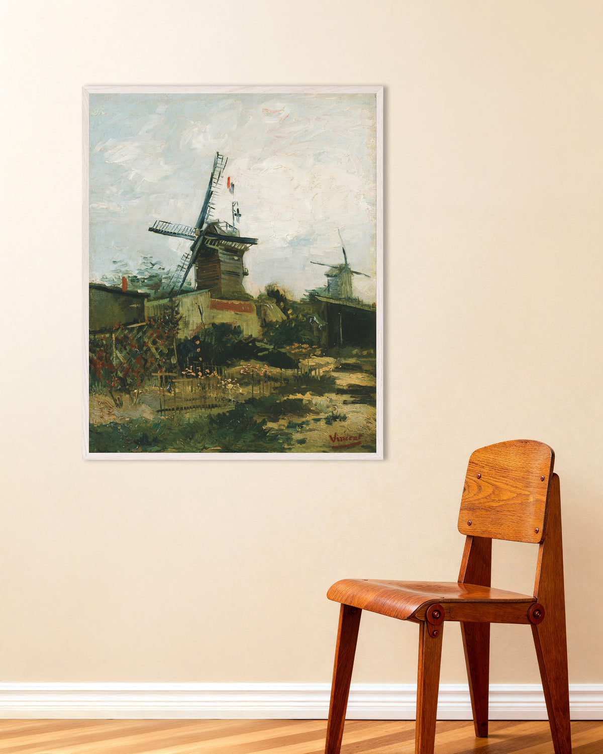 Poster „Windmühlen auf dem Montmartre (1886) von Vincent van Gogh“ mit weißem Holzrahmen