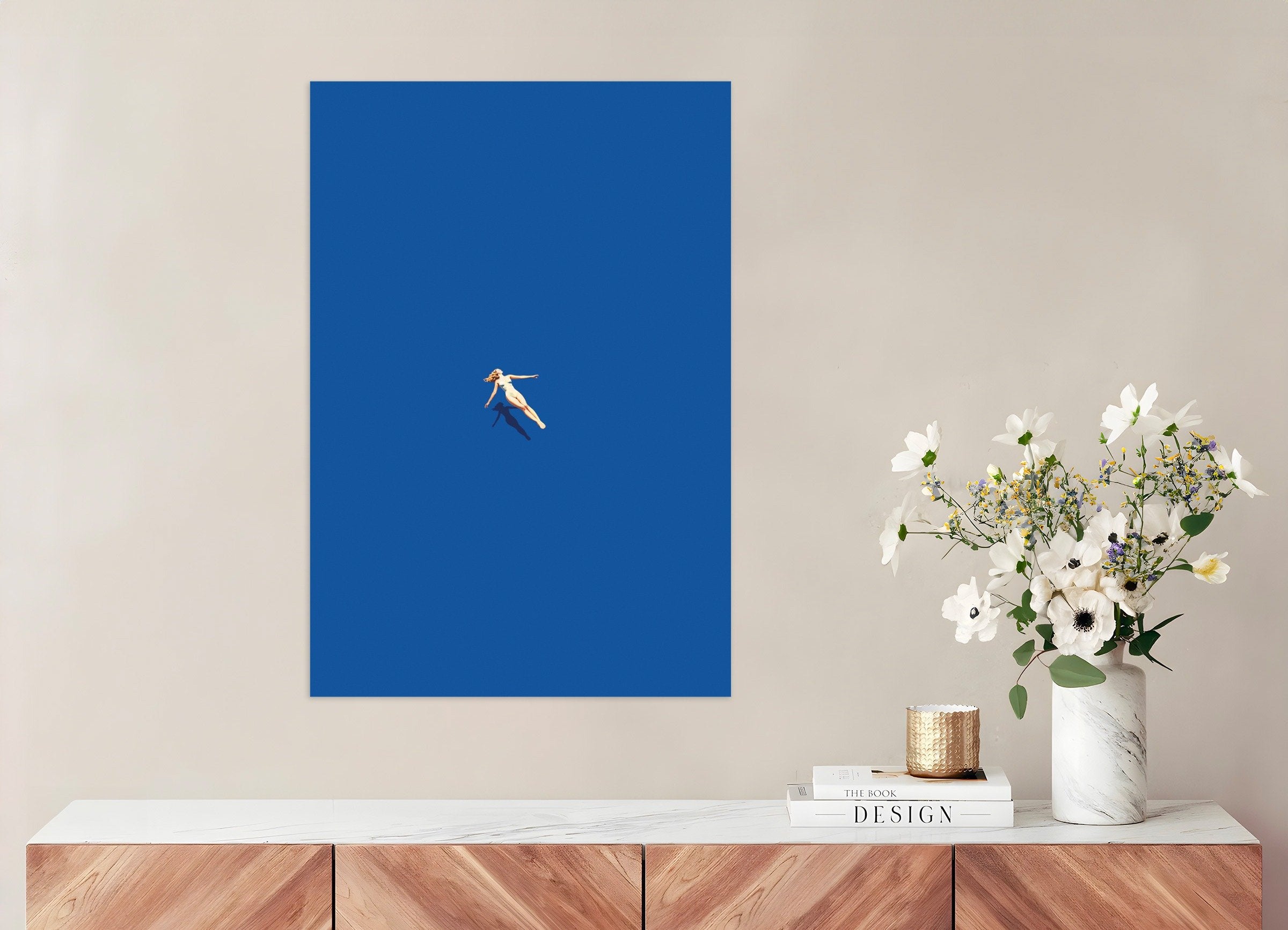 Frau treibt im Wasser, SPA poster