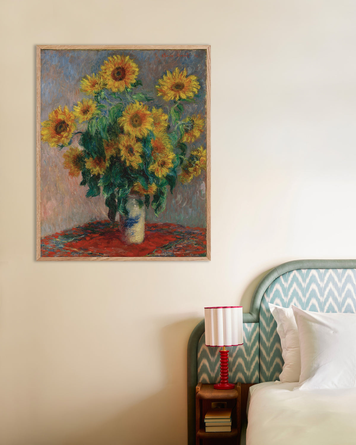 Poster Sonnenblumenstrauß (1881) von Claude Monet mit naturfarbenem Holzrahmen