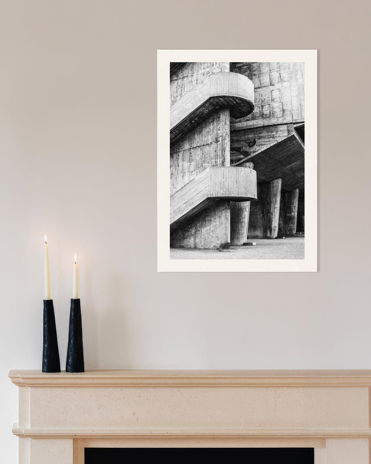 Poster „Geschwungene Rampen und Betonsäulen“