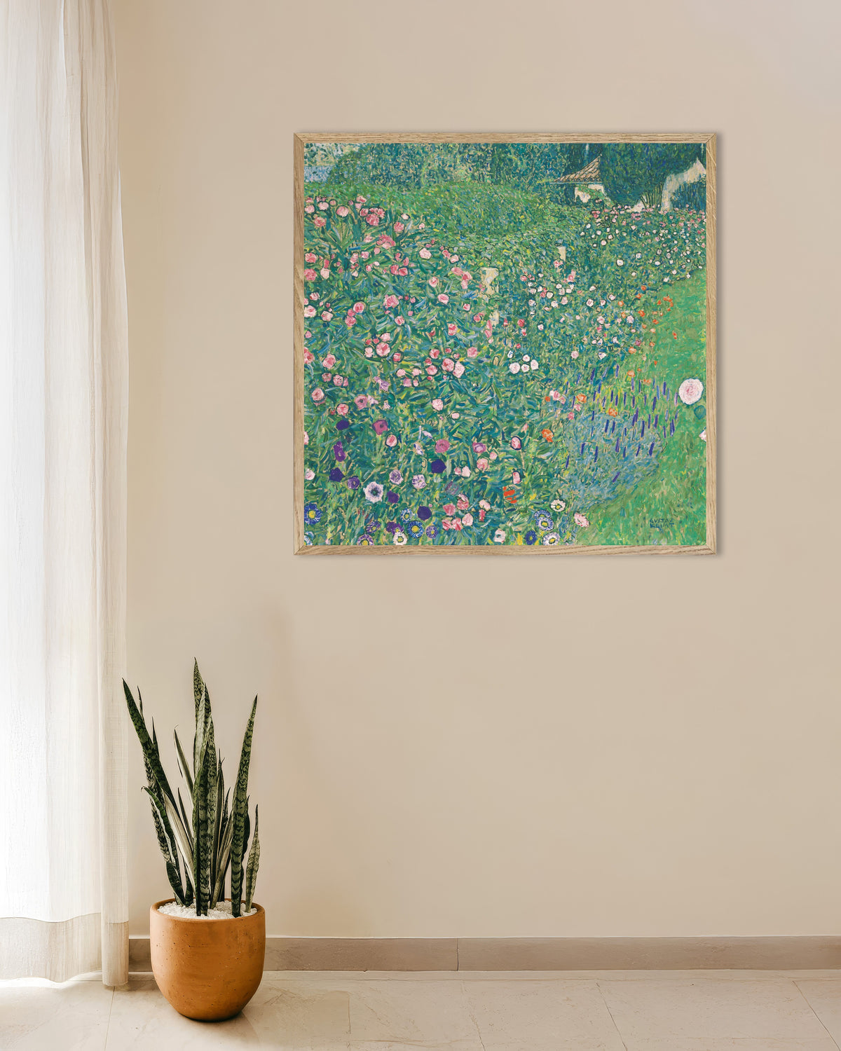 Poster Italienische Gartenlandschaft (1913) von Gustav Klimt mit naturfarbenem Holzrahmen