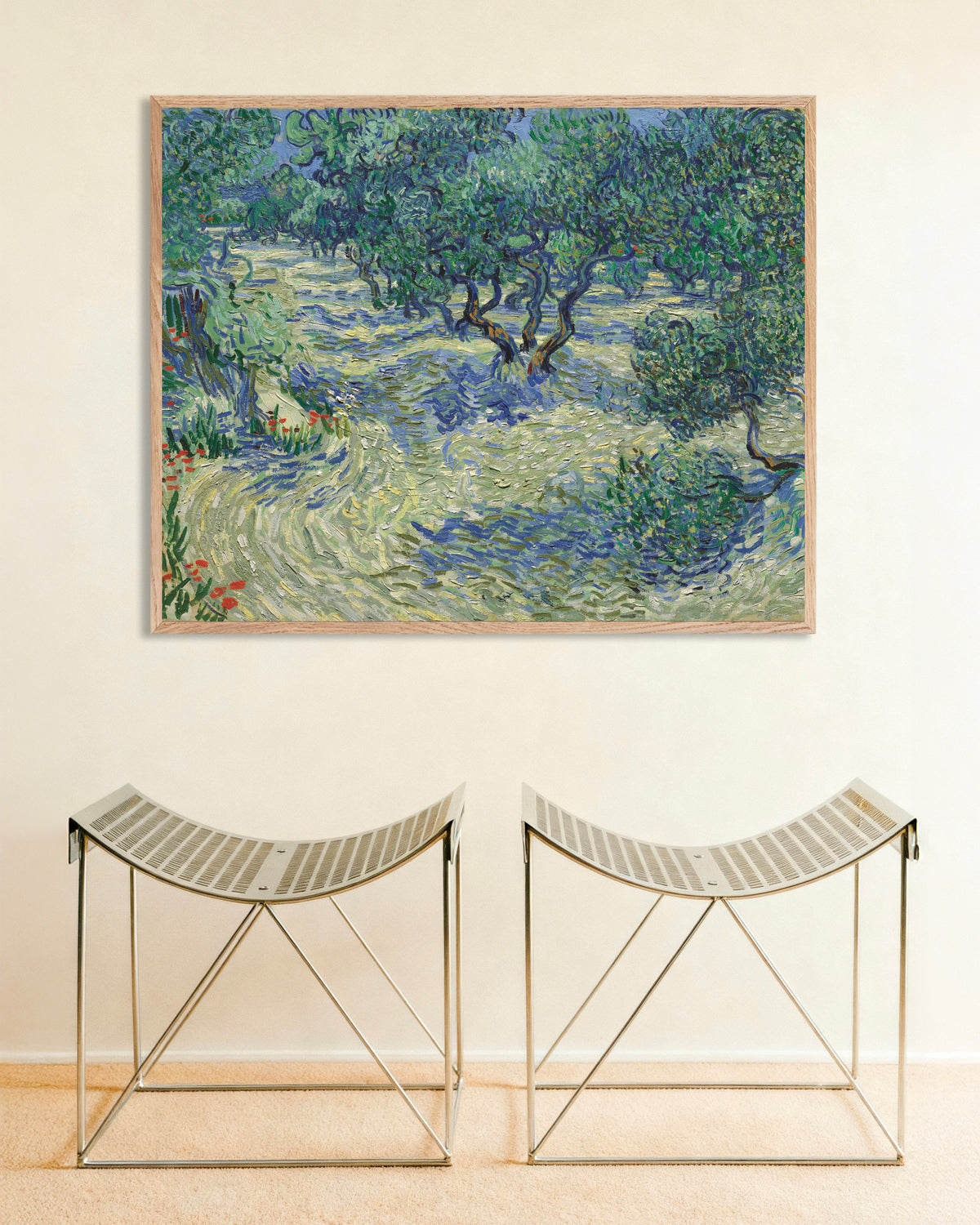 Poster „Olivenhain (1889) von Vincent van Gogh“ mit naturbelassenem Holzrahmen