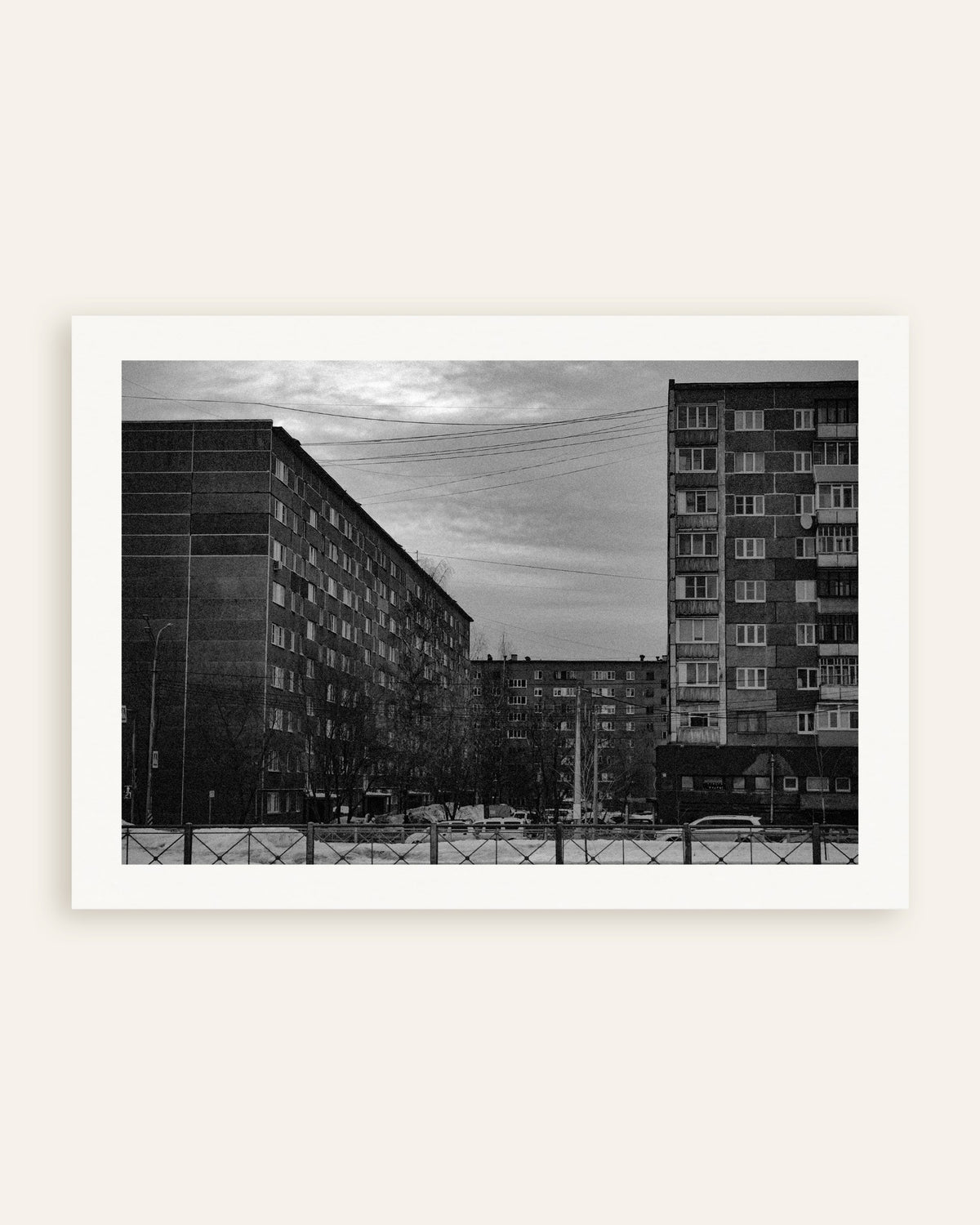 Poster „Plattenbauten im Winter“, Miniaturansicht