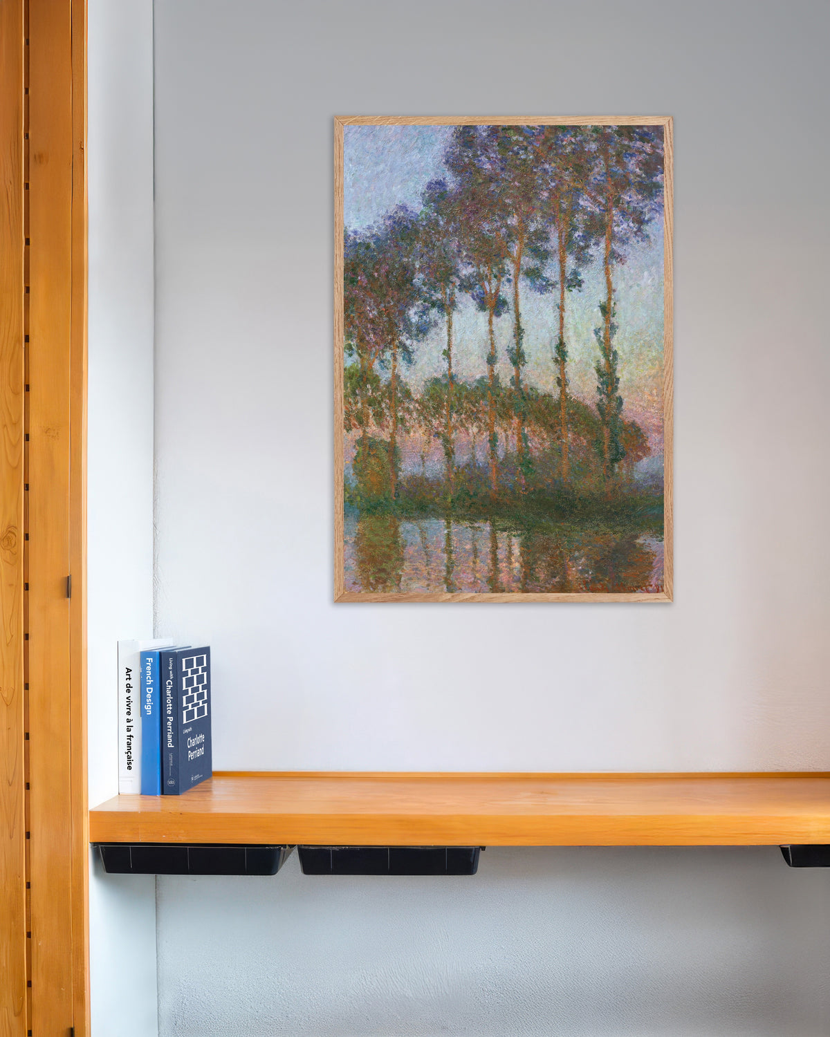 Poster Pappeln am Ufer der Epte, Abenddämmerung (1891) von Claude Monet mit naturfarbenem Holzrahmen