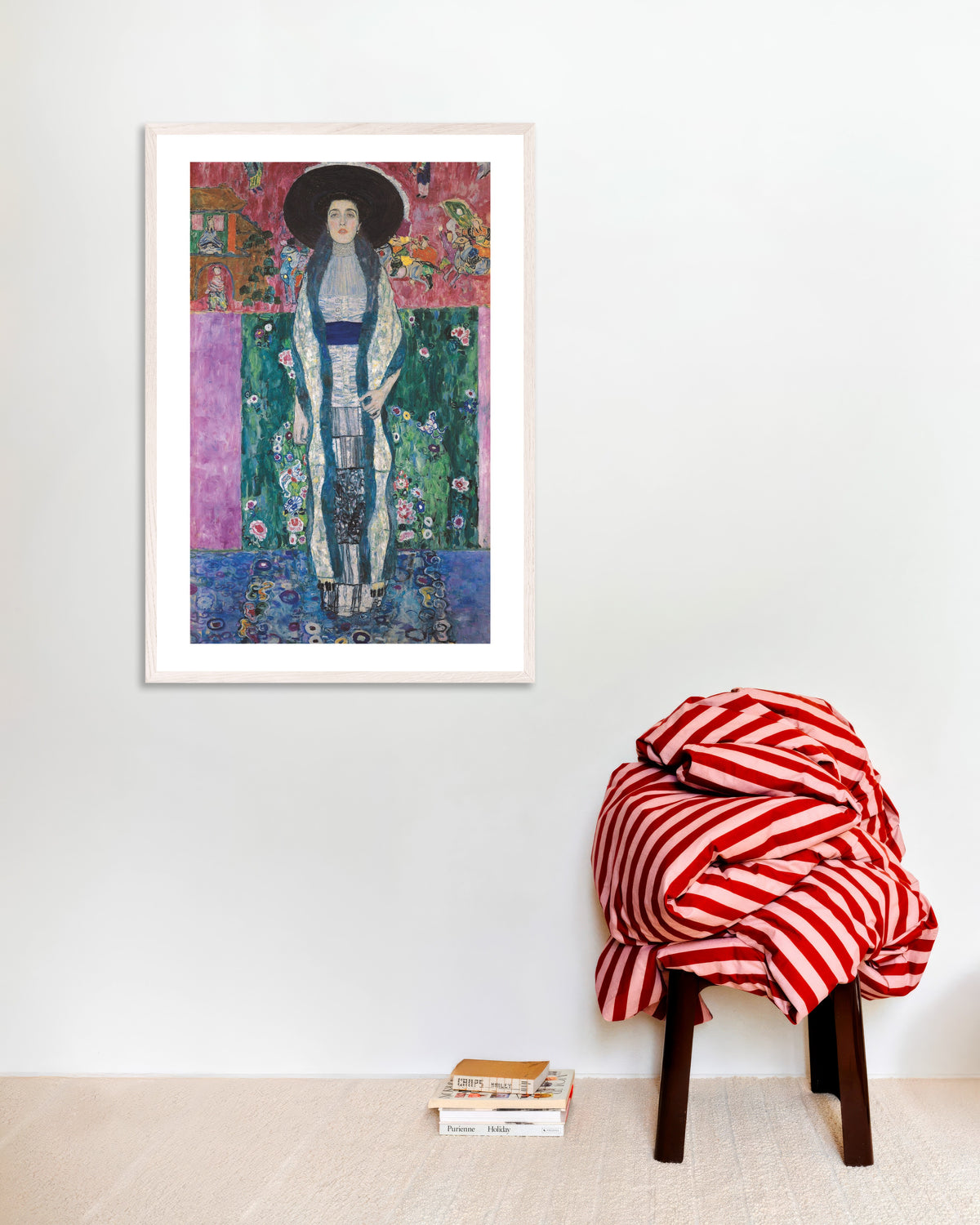 Poster Bildnis Adele Bloch-Bauer II (1912) von Gustav Klimt mit weißem Holzrahmen