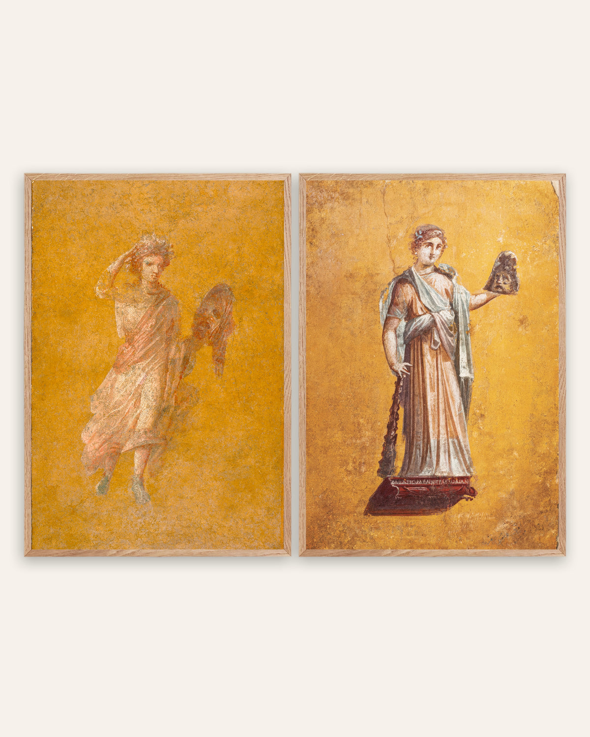 Römische Fresken Poster, 2er-Set: Melpomene, Muse der Tragödie, in Rahmen aus Natureiche