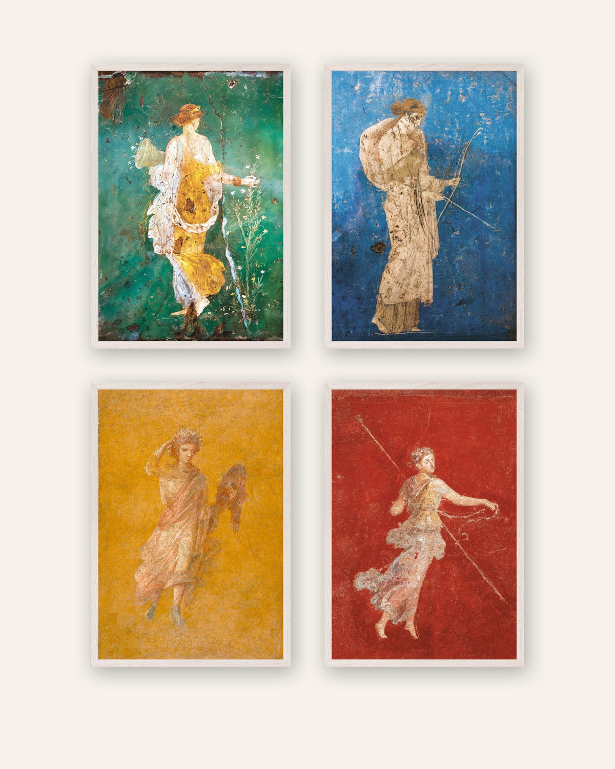 Set aus 4 Postern mit römischen Fresken, Flora, Artemis, Melpomene und Mänade, in weißen Holzrahmen