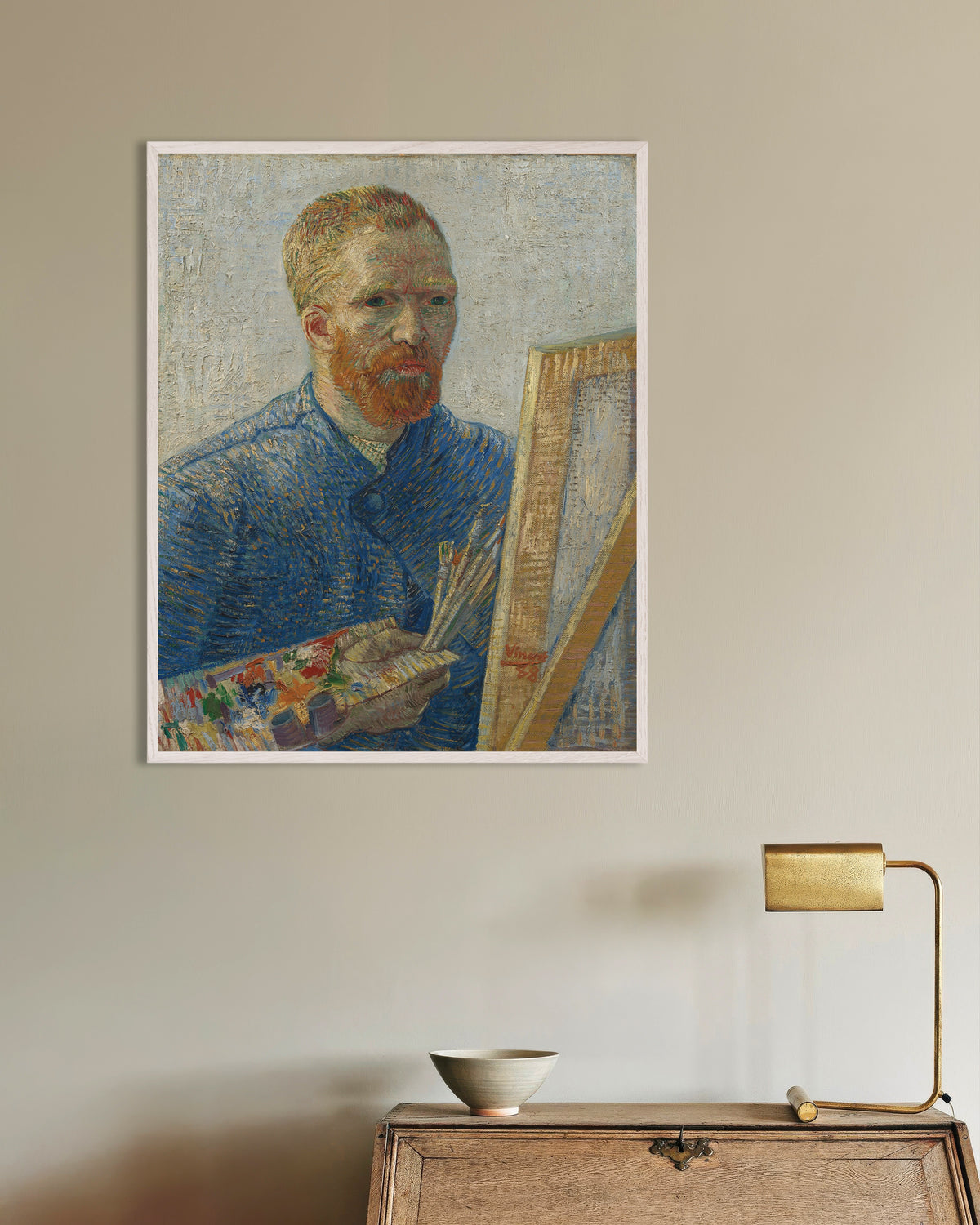 Poster „Selbstbildnis als Maler (1888) von Vincent van Gogh“ mit weißem Holzrahmen