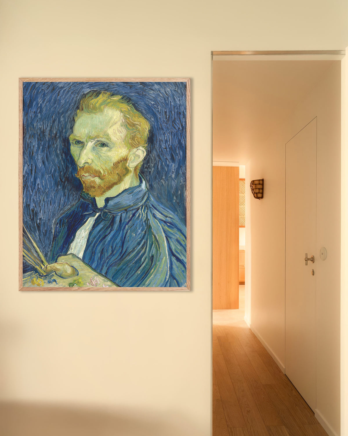 Poster mit Selbstbildnis mit Palette (1889) von Vincent van Gogh, mit naturbelassenem Holzrahmen