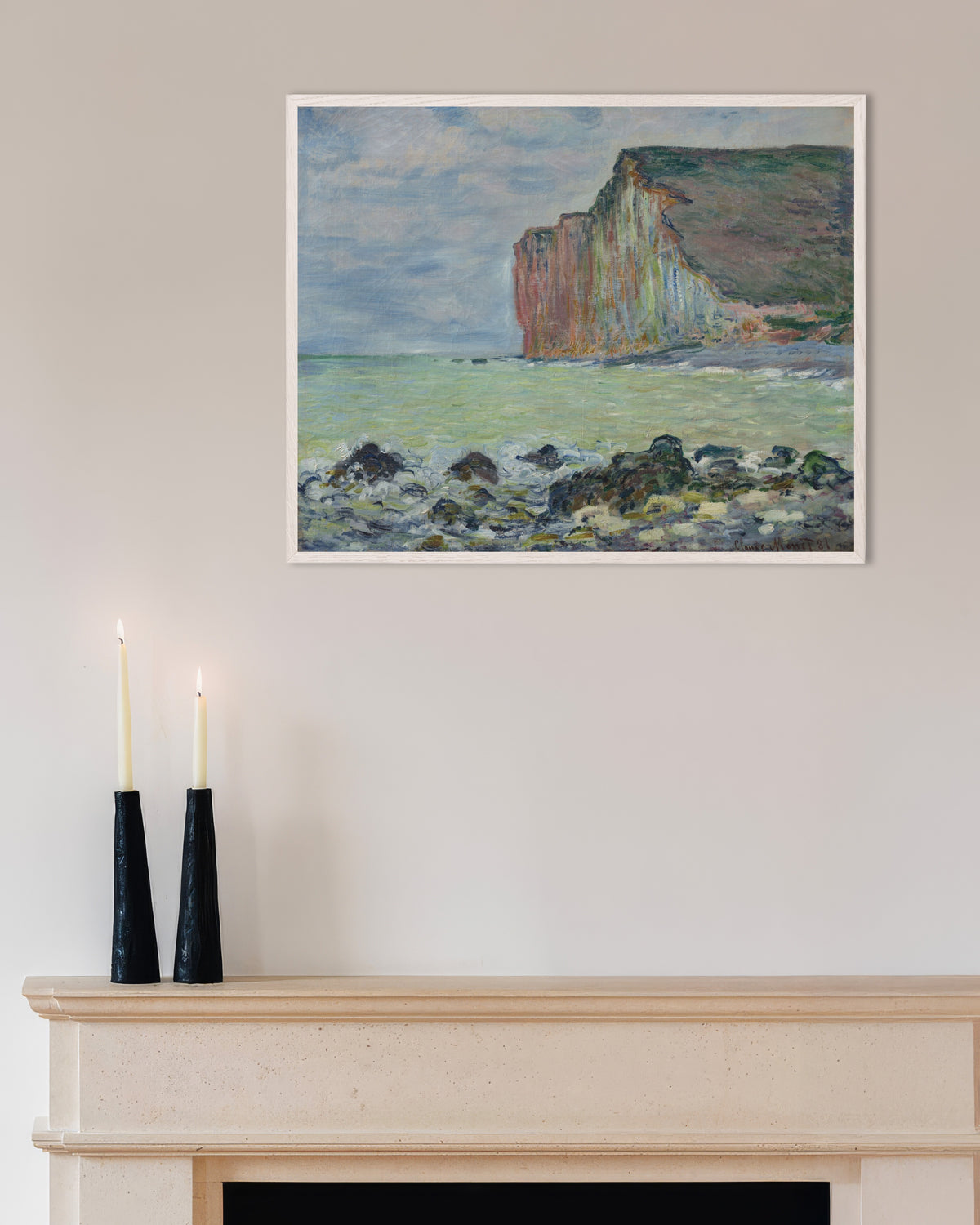 Poster Die Klippe bei Les Petites-Dalles (1881) von Claude Monet mit weißem Holzrahmen