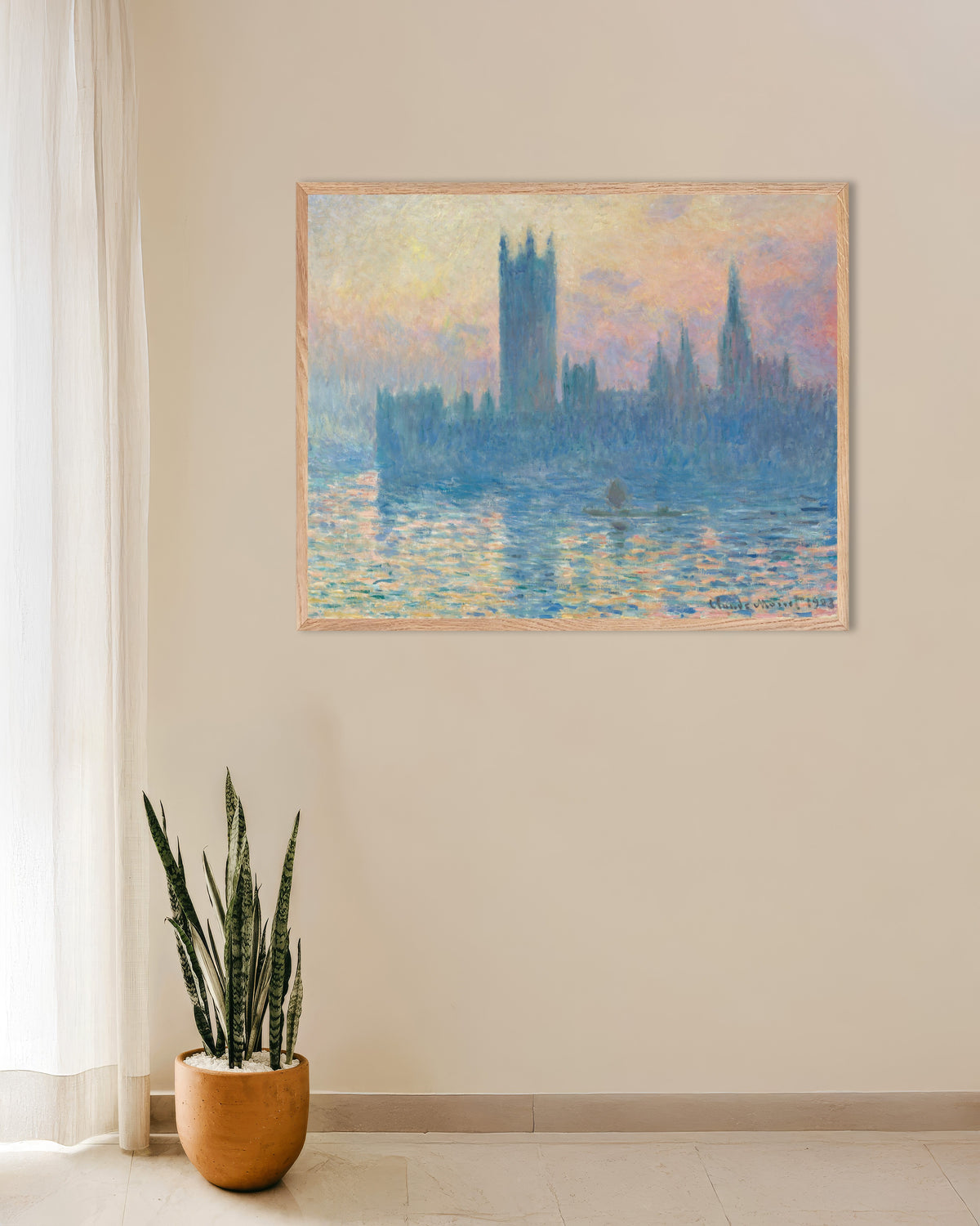 Poster Das Parlament bei Sonnenuntergang (1903) von Claude Monet mit naturfarbenem Holzrahmen