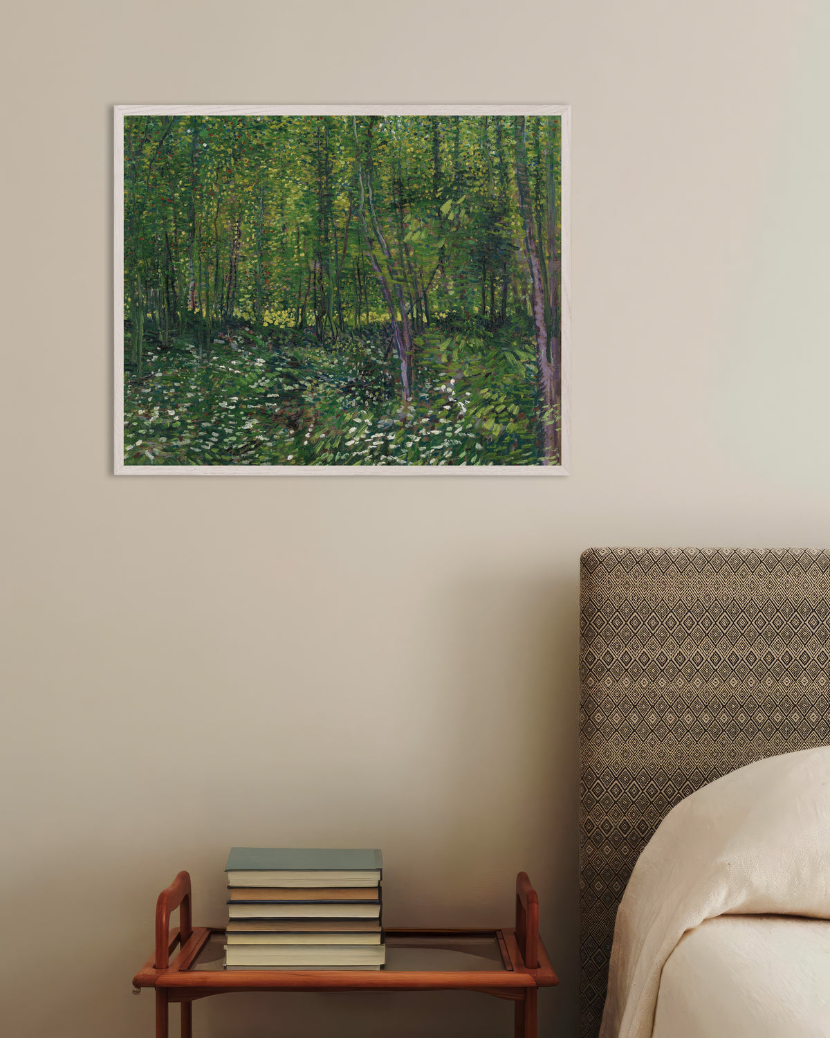 Poster mit Bäume und Unterholz (1887) von Vincent van Gogh, mit weißem Holzrahmen