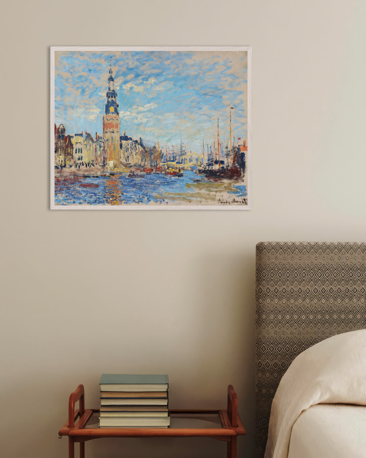 Poster Blick auf den Montelbaanstoren, Amsterdam (1874) von Claude Monet mit weißem Holzrahmen