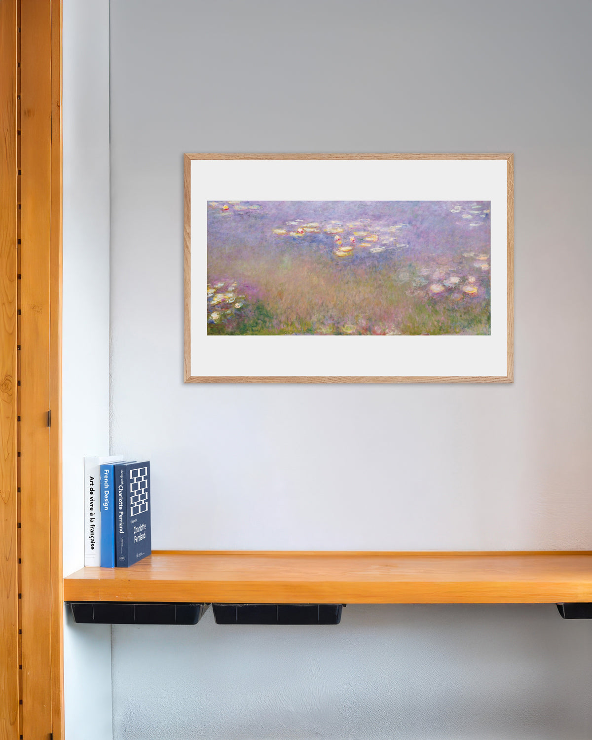 Poster Seerosen (um 1915–1926) von Claude Monet mit naturfarbenem Holzrahmen
