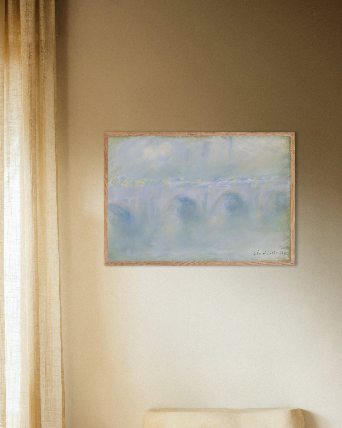 Poster Waterloo Bridge (1901) von Claude Monet mit naturfarbenem Holzrahmen