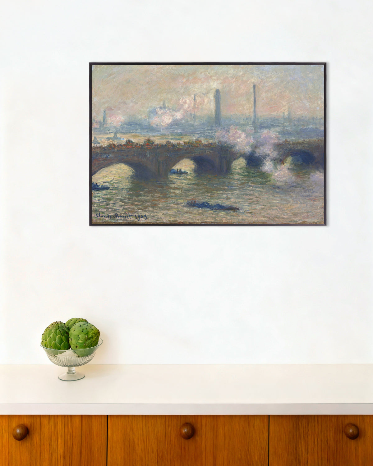 Poster Waterloo Bridge, grauer Tag (1903) von Claude Monet mit Metallrahmen